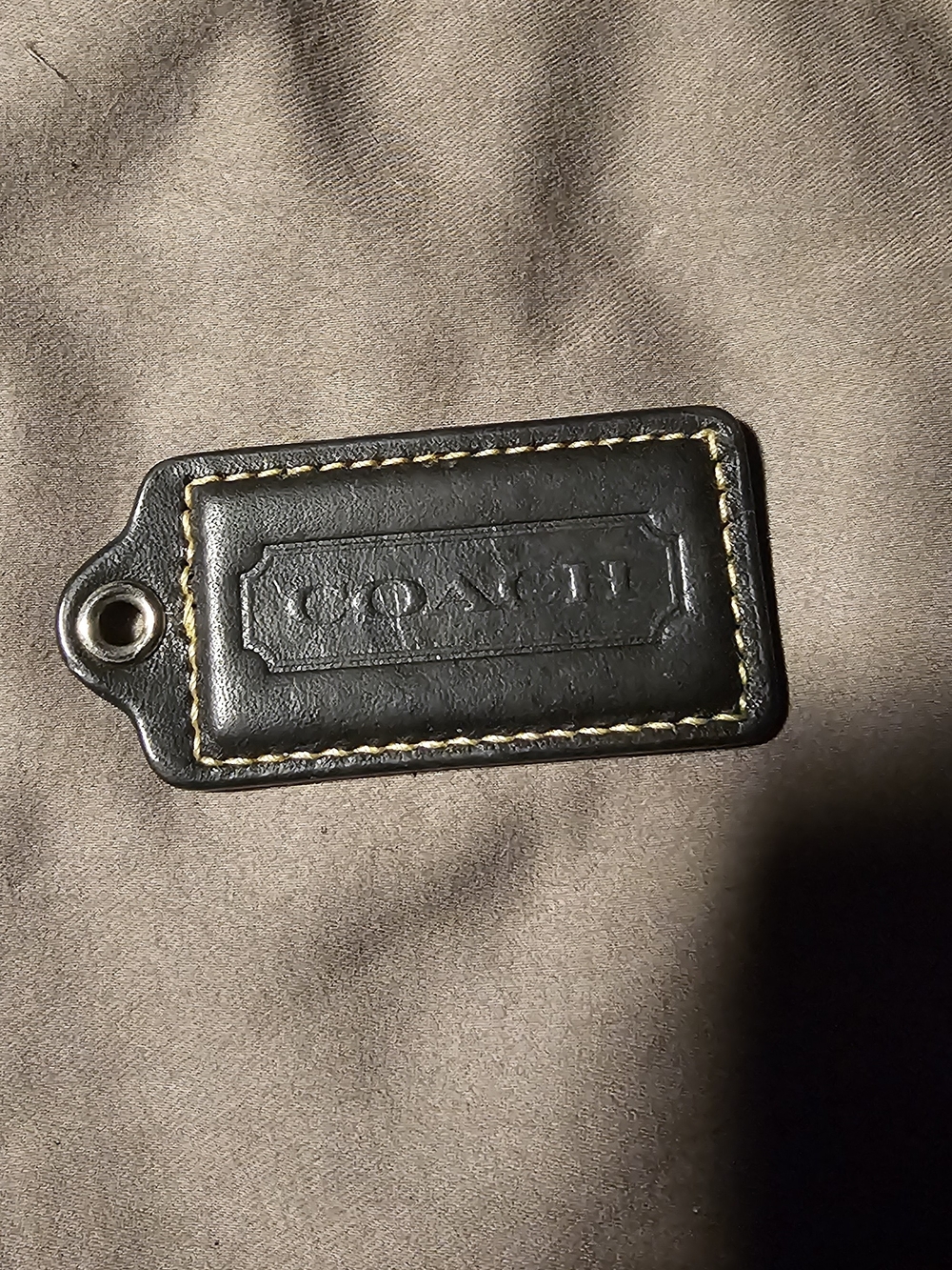 Coach Leather Bag Embossed Tag in Black